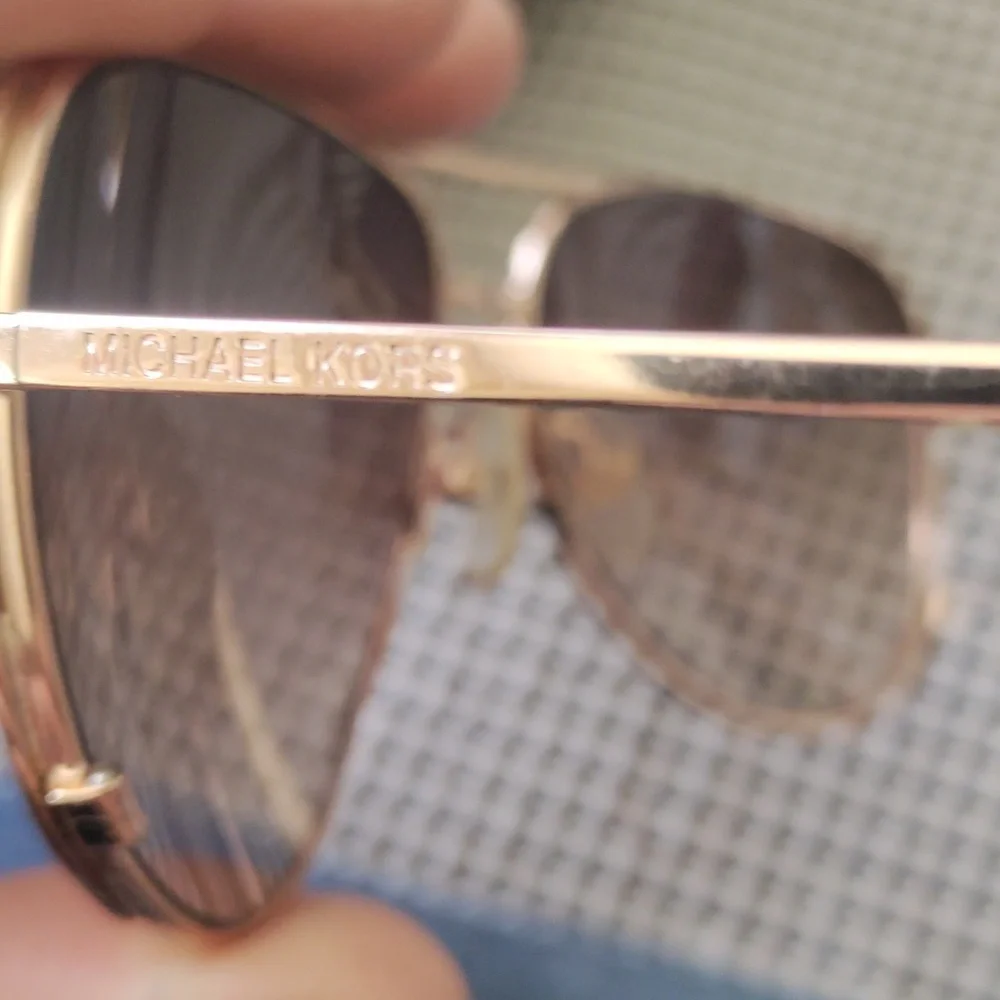 Michael Kors unisex sunglasses - Picture 4 of 8